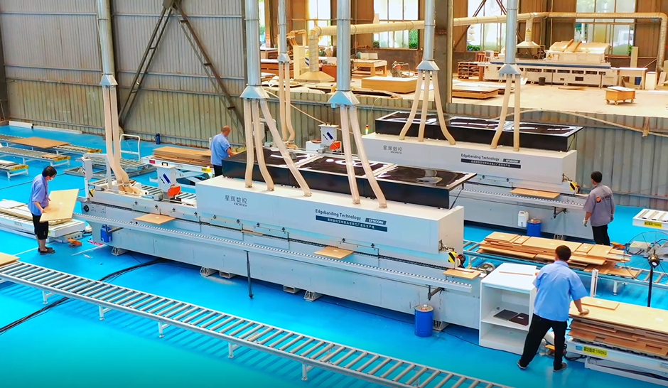 Avantajele producției inteligente ale Industriei 4.0 în producția de mobilier la comandă.