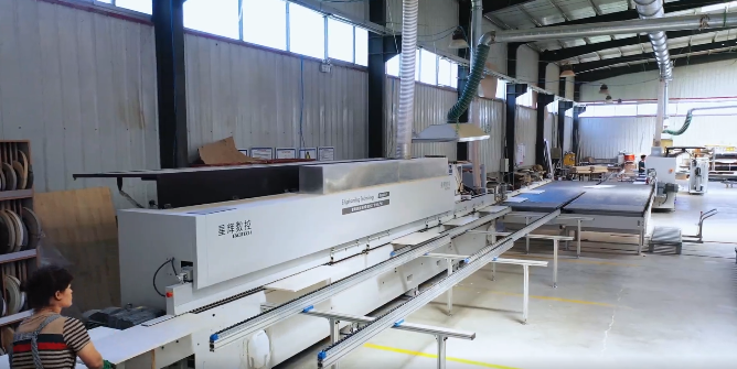 Fabrică inteligentă, alege EXCITECH! Beijing dingxiang mobilier inteligent edge banding proiect.